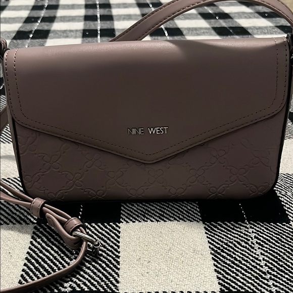 Nine West Handbags - Nine West Dusty Pink Crossbody Bag